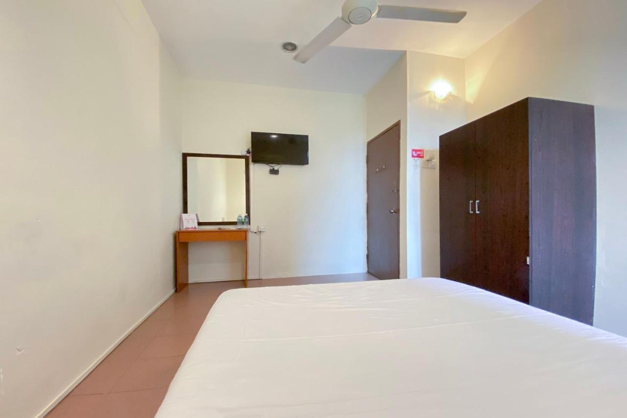 Spot On 89907 Motel Impian Seri Manjung Eksteriør bilde