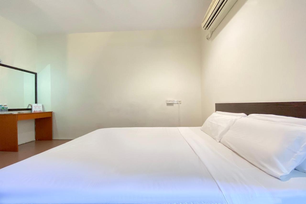 Spot On 89907 Motel Impian Seri Manjung Eksteriør bilde