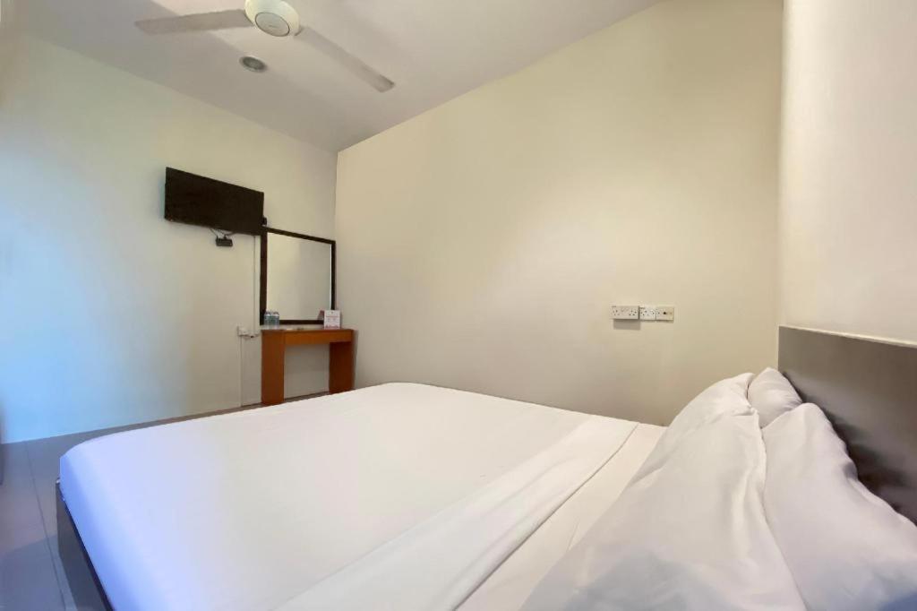Spot On 89907 Motel Impian Seri Manjung Eksteriør bilde