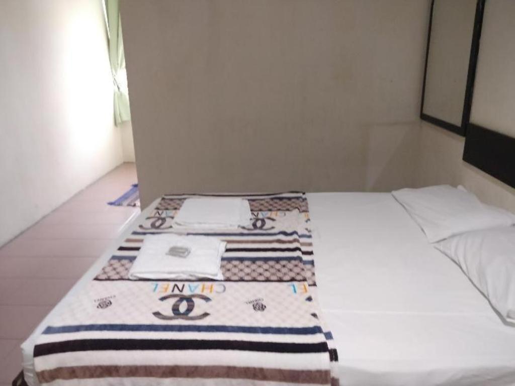 Spot On 89907 Motel Impian Seri Manjung Eksteriør bilde