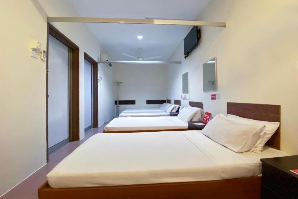 Spot On 89907 Motel Impian Seri Manjung Eksteriør bilde