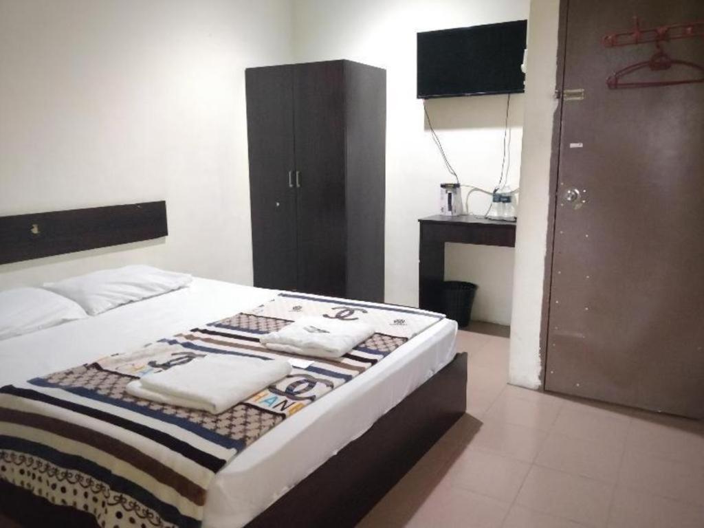 Spot On 89907 Motel Impian Seri Manjung Eksteriør bilde