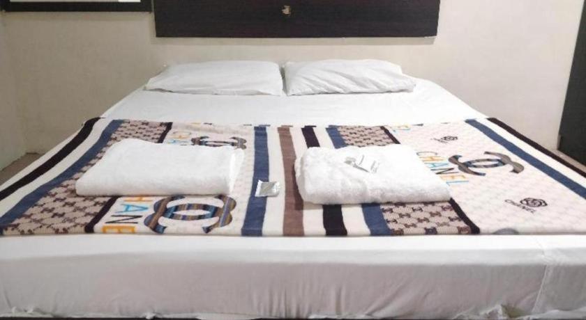 Spot On 89907 Motel Impian Seri Manjung Eksteriør bilde