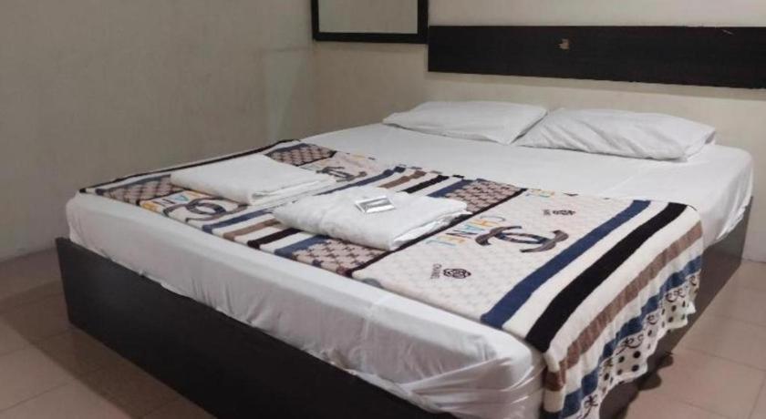 Spot On 89907 Motel Impian Seri Manjung Eksteriør bilde